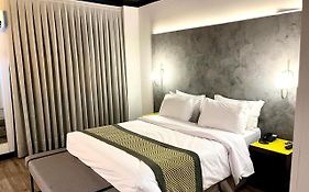 Oasis Tower Hotel